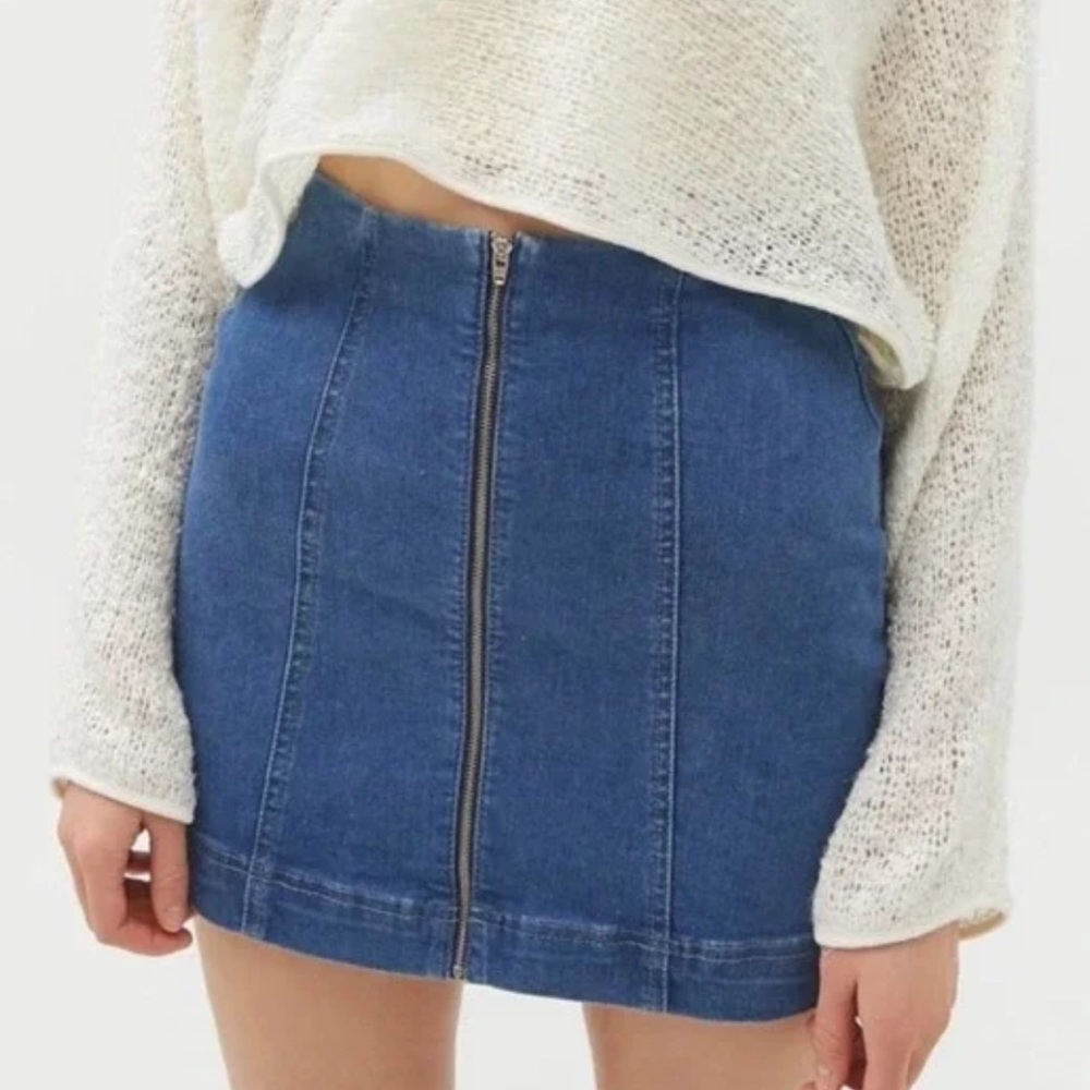 Never Worn NWT BDG Denim Zip Skirt Size L
